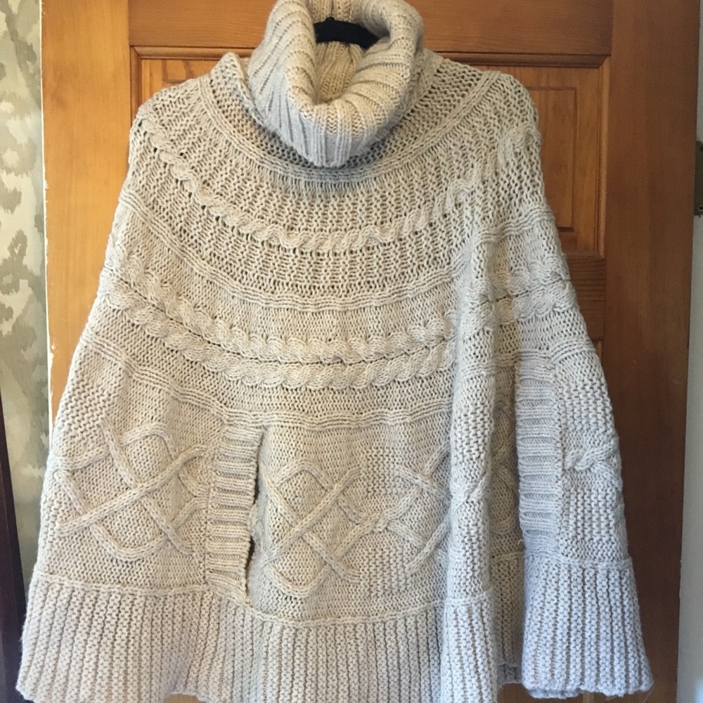Poncho sweater